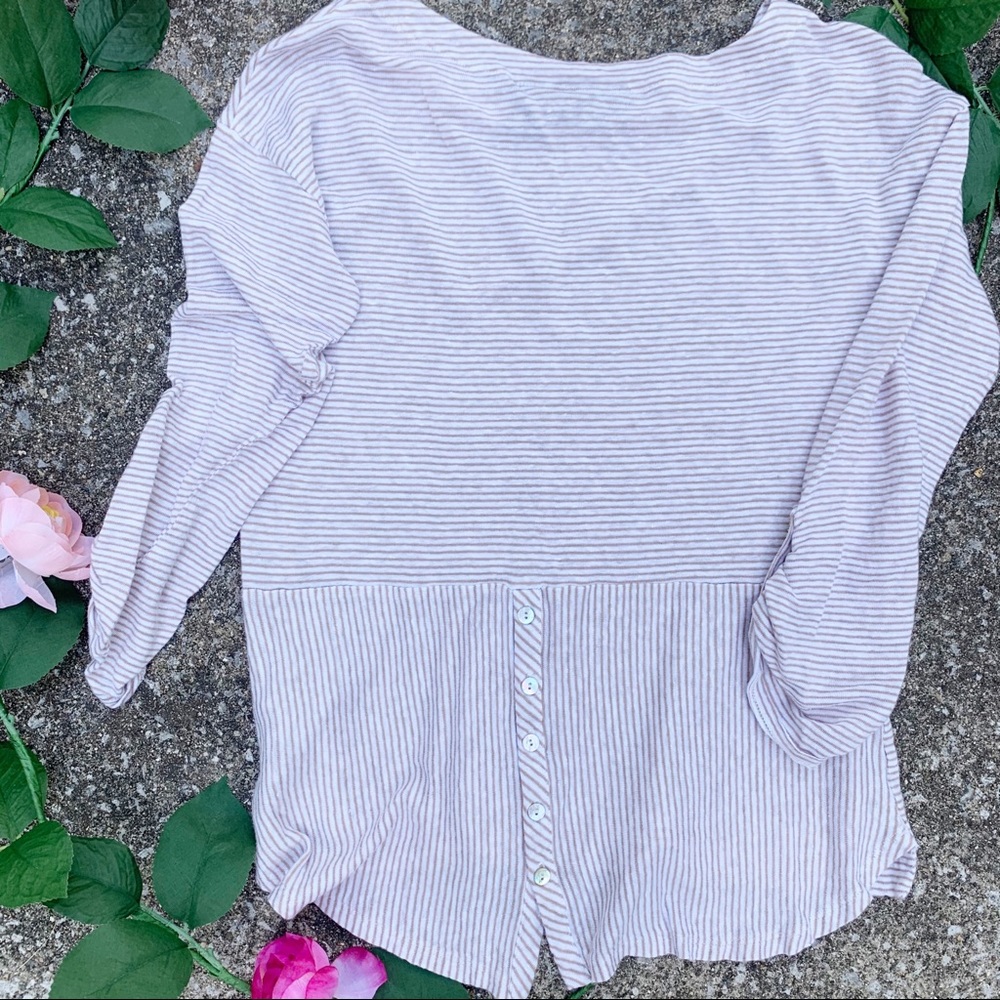 Adrienne Vittadini | 100% Linen back button top